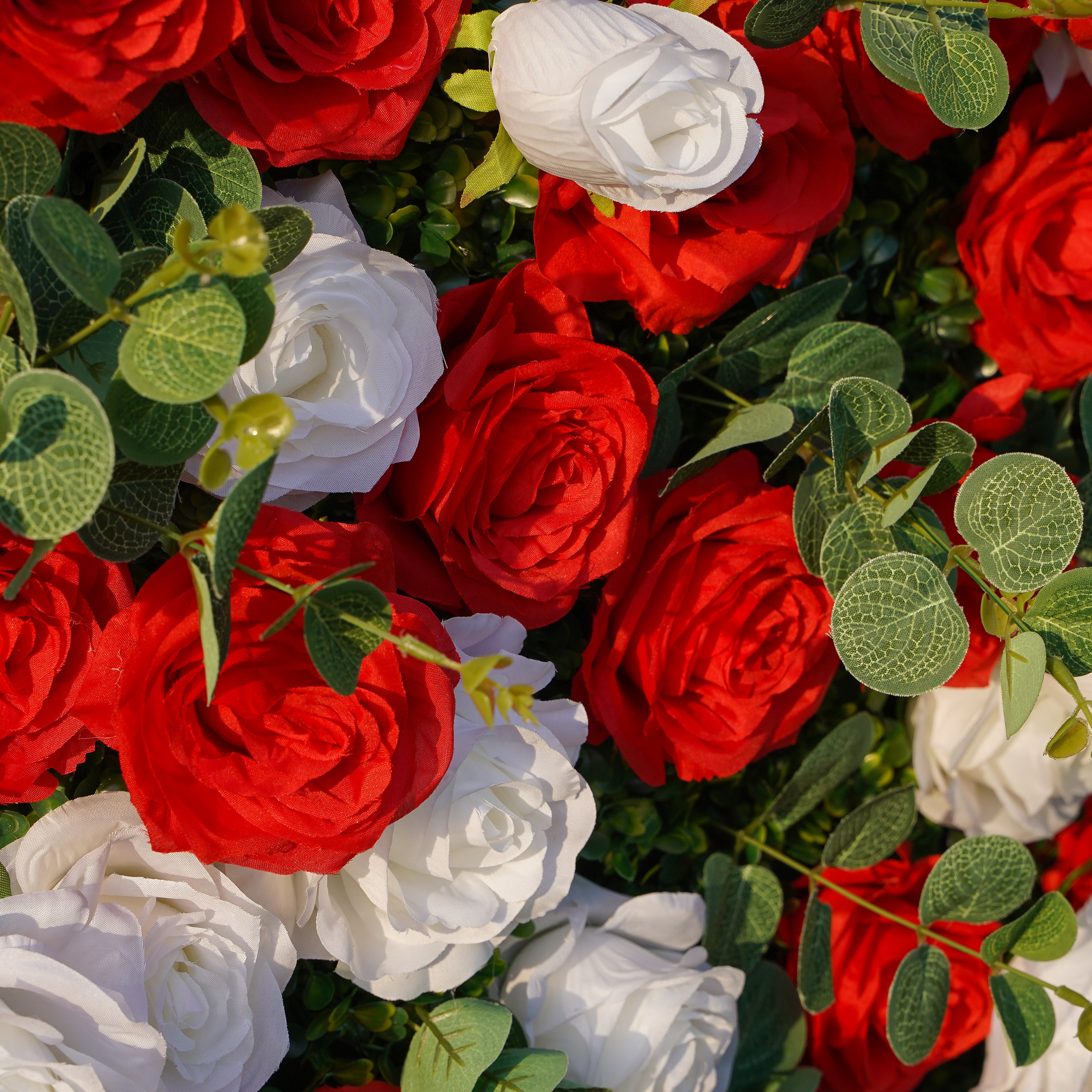 W023 Red White Roses Wedding Artificial Flower Wall Backdrop